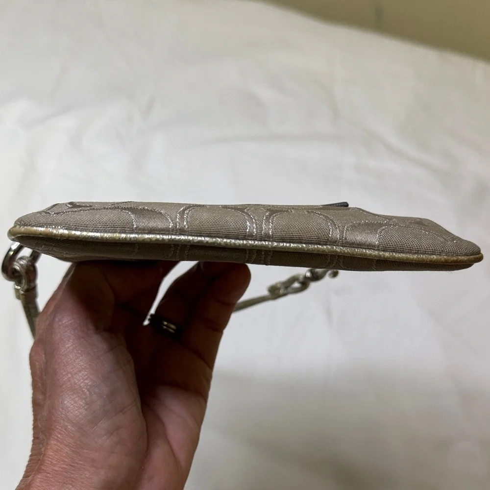 Coach‎ Poppy Signature Silver Wristlet | Glitter Patch Mini